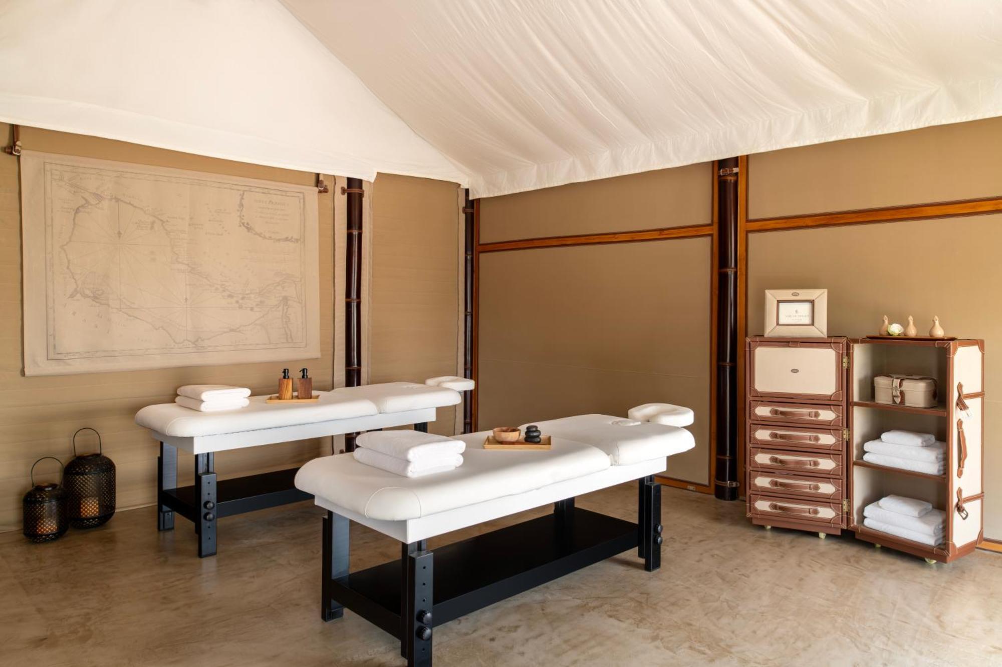 The Outpost Al Barari Camp Hotel Mesaieed Eksteriør billede